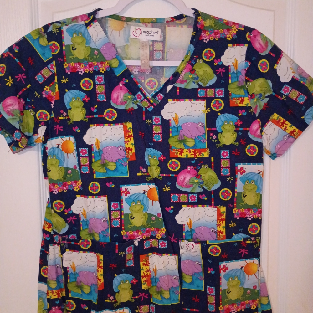 Froggy Scrub Top